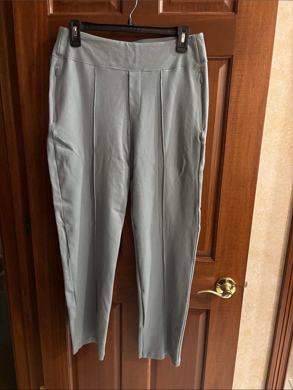 Athleta Sage Green Straight-Leg Ponte Pull-On Ankle Pants, Sz 10